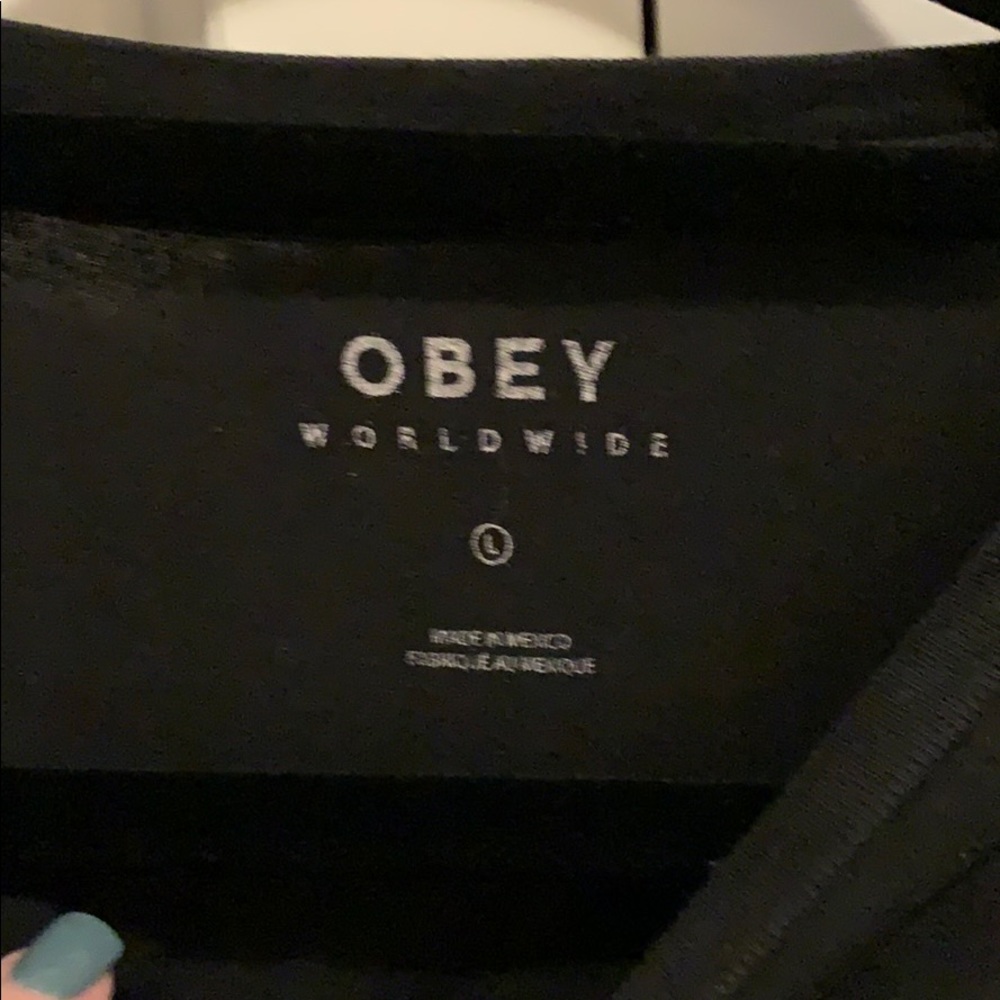Obey Tee Shirt. Size L - Picture 3 of 3